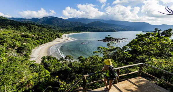 O Litoral Norte recebe mais de cinco milhões de turistas por ano, do Brasil e exterior para conhecer as mais de 200 praias da região