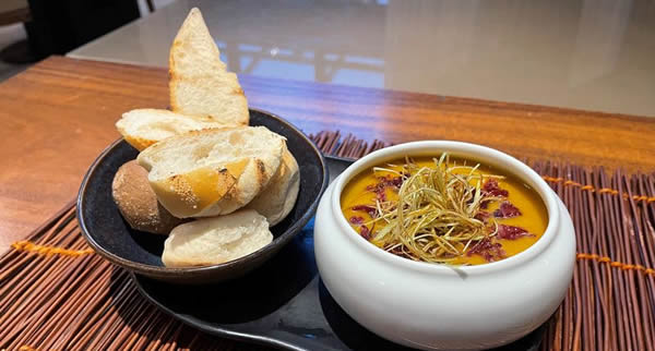 Menu especial, assinado pelo chef Fábio Santos, traz releituras contemporâneas de clássicos para enfrentar as baixas temperaturas