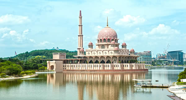 Visit Malaysia 2026 promete experiências surreais com natureza, cultura, aventura e sustentabilidade, reforçando a Malásia como a verdadeira Ásia.