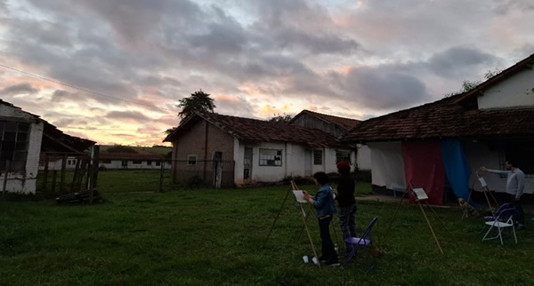 Evento apresenta experiências gastronômicas, culturais e musicais, além de um monólogo sobre a obra de Franz Kafka. As atividades acontecem na cidade de Piracaia entre 21 de março e 12 de abril reunindo moradores e visitantes.