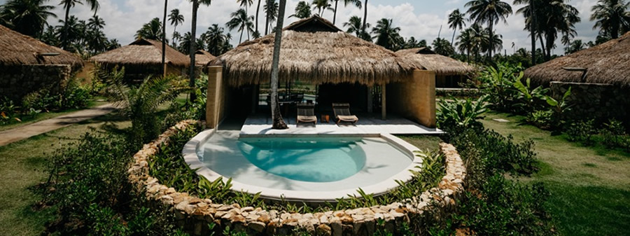 Novo hotel de luxo em Alagoas aposta em bangalôs exclusivos e conexão com a natureza
