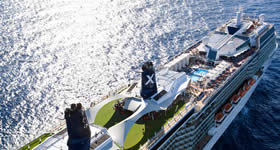 A Celebrity Cruises, marca de cruzeiros de luxo do grupo Royal Caribbean, tomou uma decisão ousada no que diz respeito à concepção de navios. A empresa ass