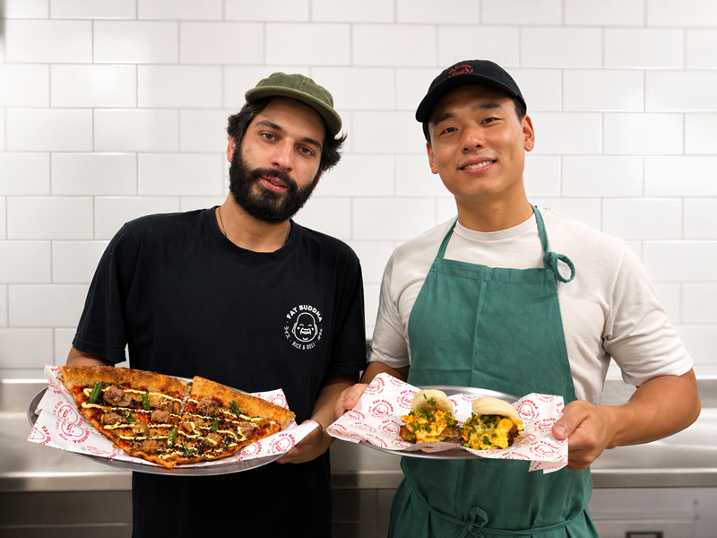Paul’s Boutique e Fat Buddha fazem collab em SP com pratos exclusivos como bao e katsu pizza. Saiba datas, preços e onde provar.