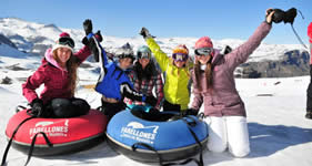 Aos esquiadores experientes de plantão: O Heliski é recomendado para as pessoas que se amarram em desafios e já são esquiadores experientes